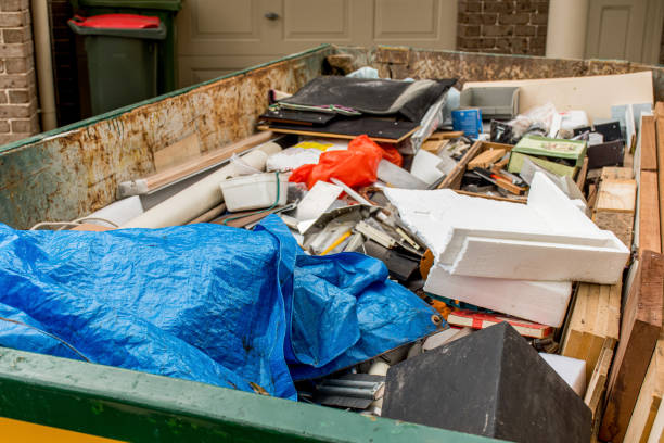 Best Construction Debris Removal  in Middlebury, IN